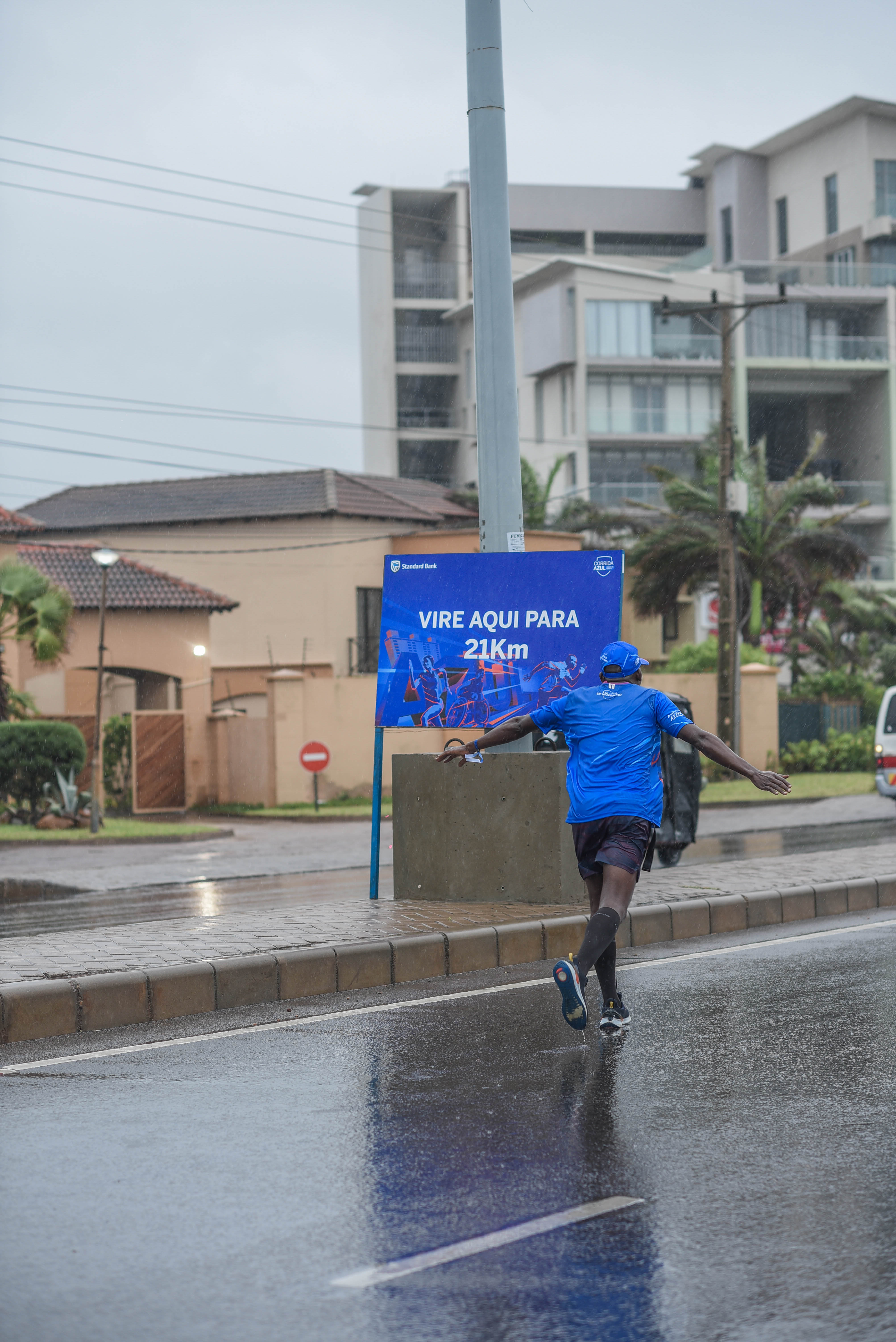 97Corrida Azul.jpg